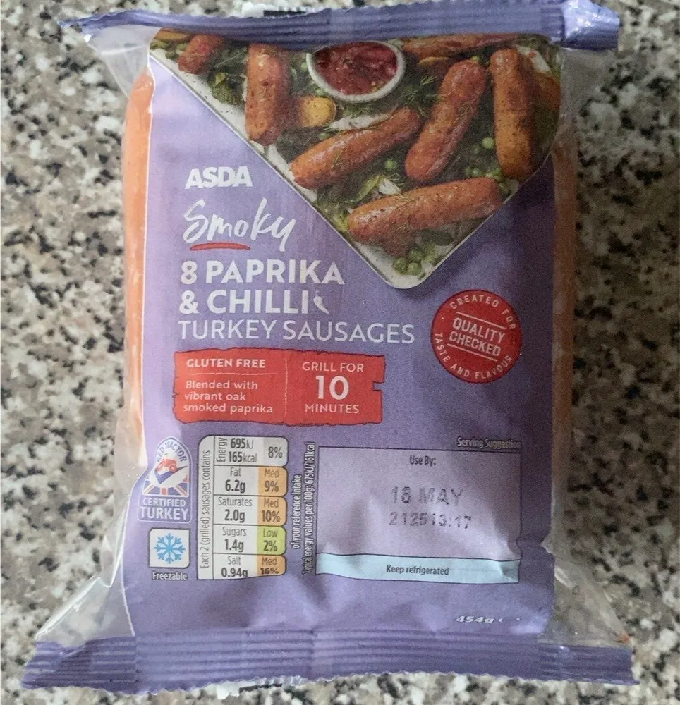 Paprika & chilli turkey sausages