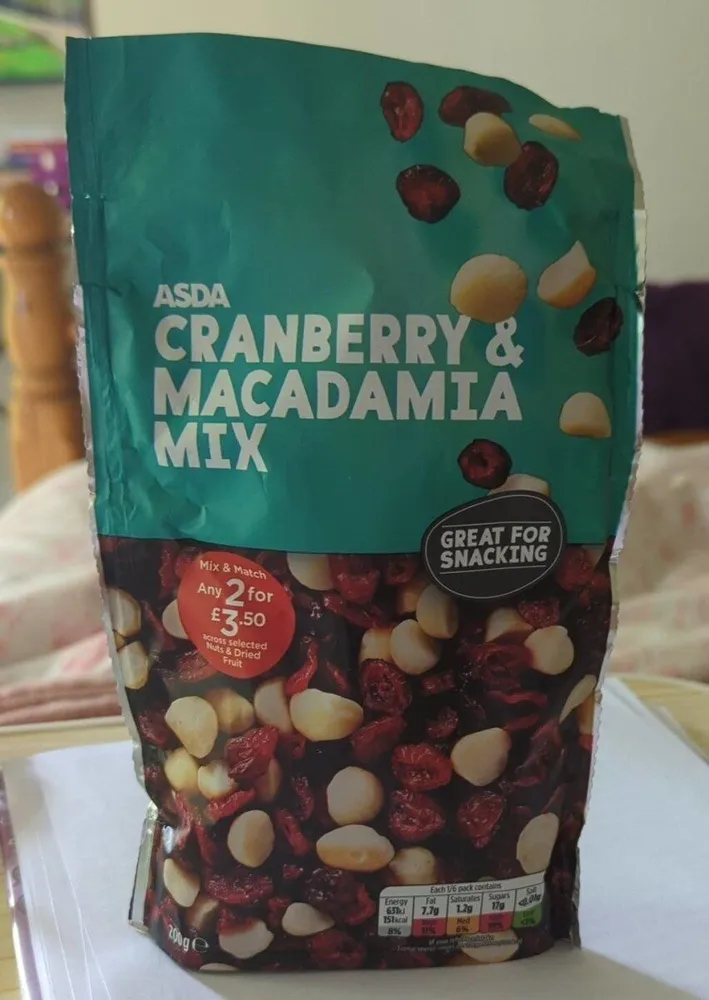 Cranberry and macadamia mix