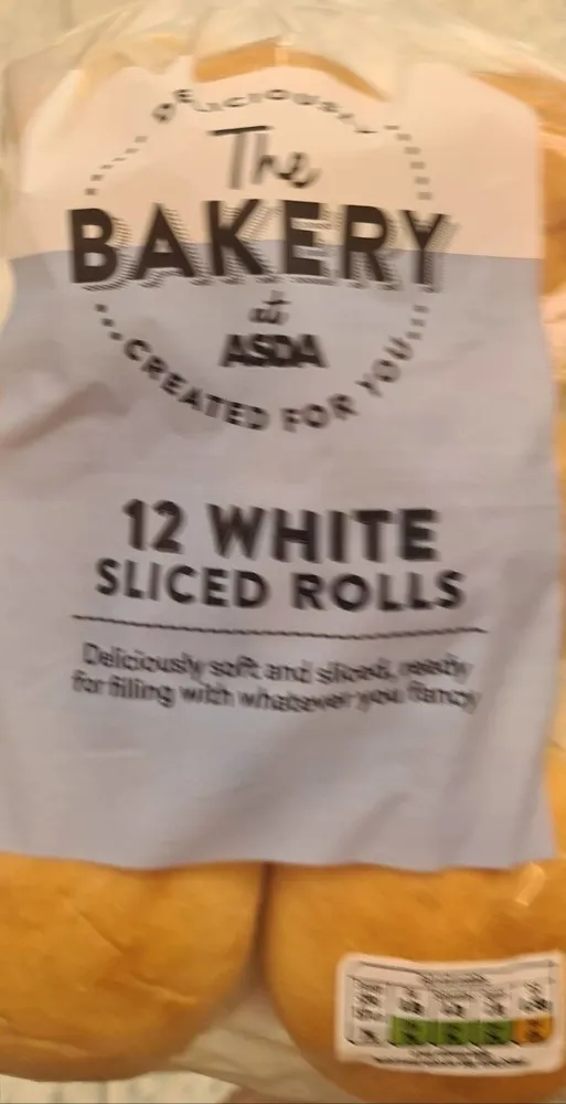 12 white sliced rolls