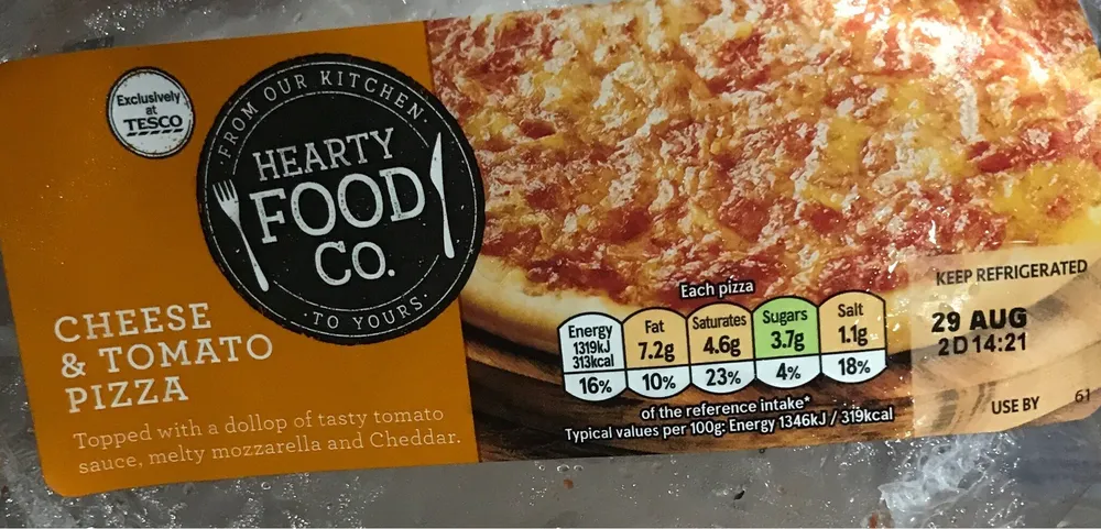 Cheese & tomato pizza