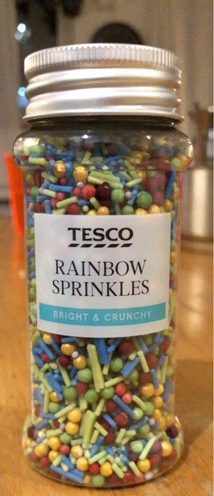 TESCO RAINBOW SPRINKLES BRIGHT & CRUNCHY