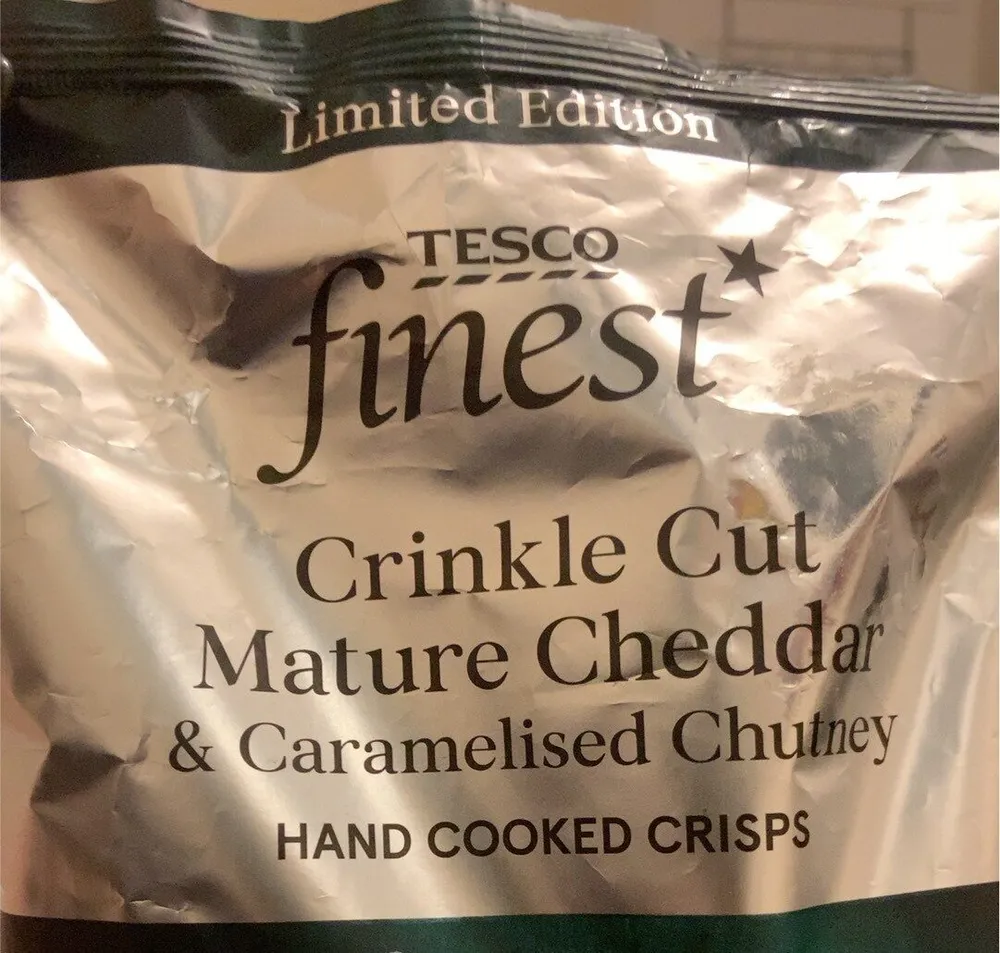 Crinkle Cut Mature Cheddar & Caramelissed Chutney