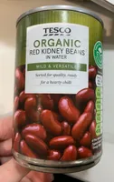 Organic red kidney beans in water