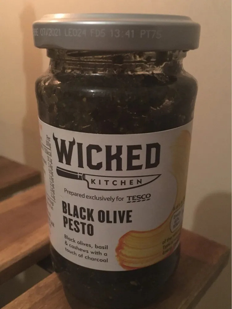 Black olive oesto