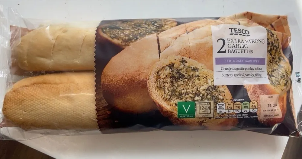 Extra strong garlic baguettes