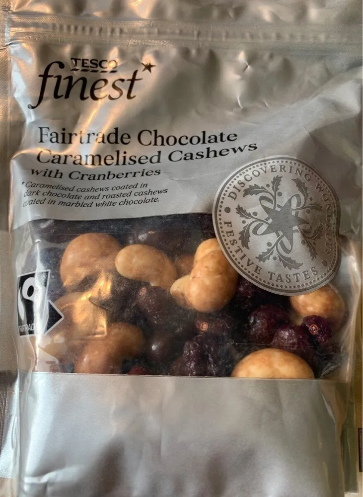 Fairtrade chocolate caramelised cashews