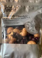 Fairtrade chocolate caramelised cashews