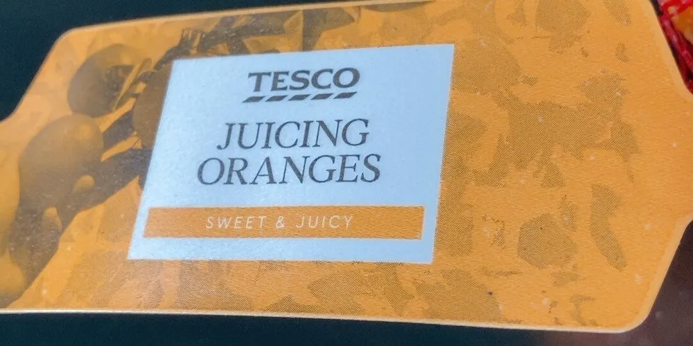 Juicing oranges