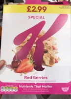 Multigrain flakes red berries