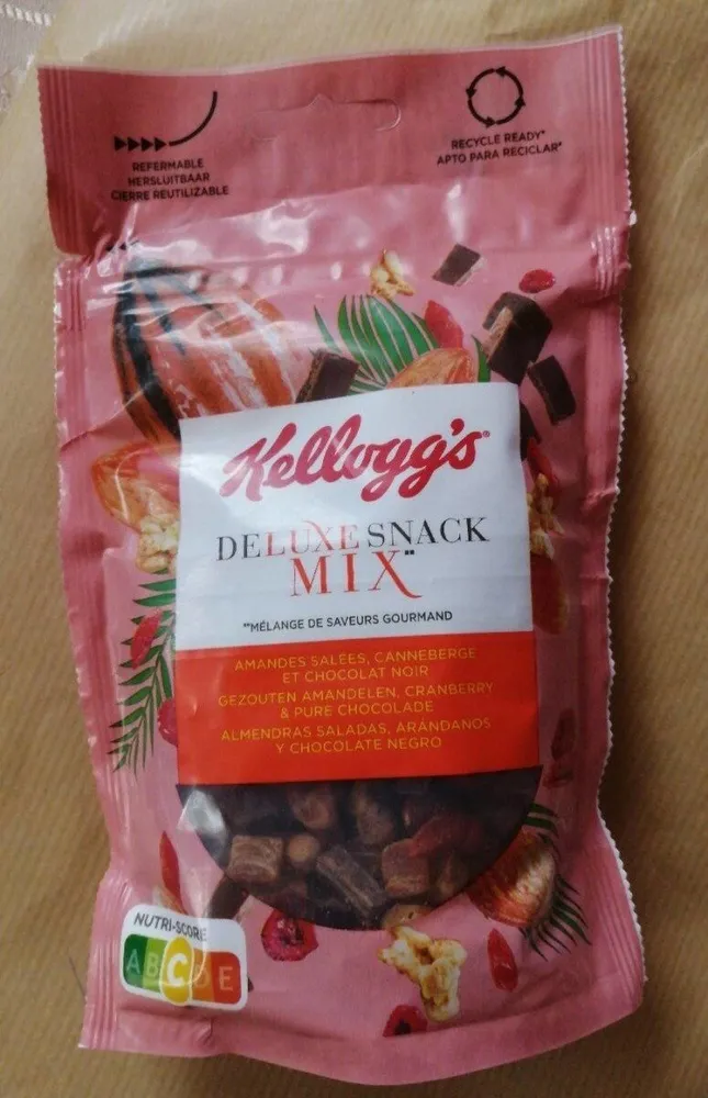Kellogg's Deluxe snack mix