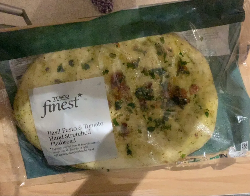 Basil pesto flat bread