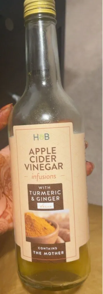 Apple cider vinegar infusions with turmeric and ginger