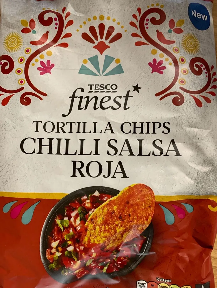 TESCO finest TORTILLA CHIPS CHILLI SALSA ROJA Serv