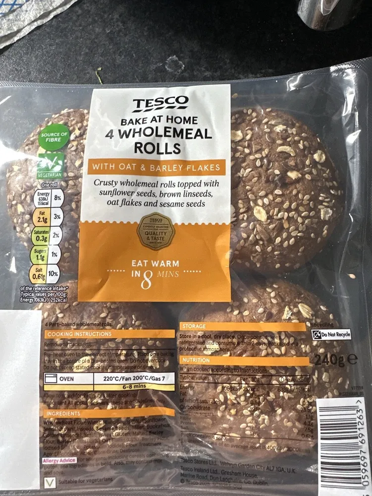4 Wholemeal rolls