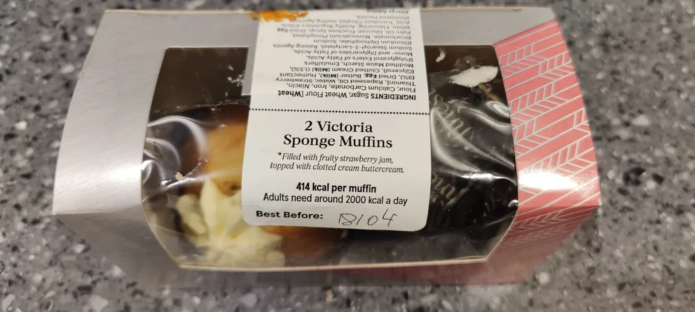 Tesco Finest 2 Victoria Sponge Muffins