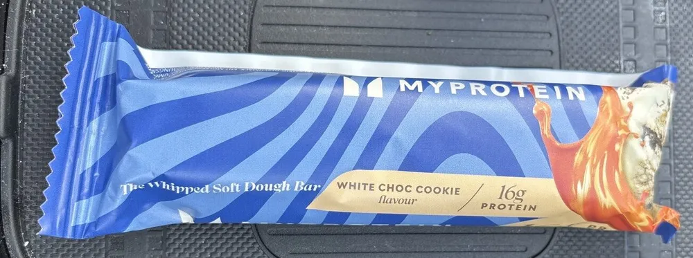 Whipped Soft Dough Bar: White Choc Cookie