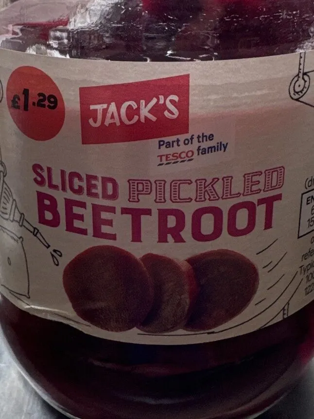 Sliced picked beetroot