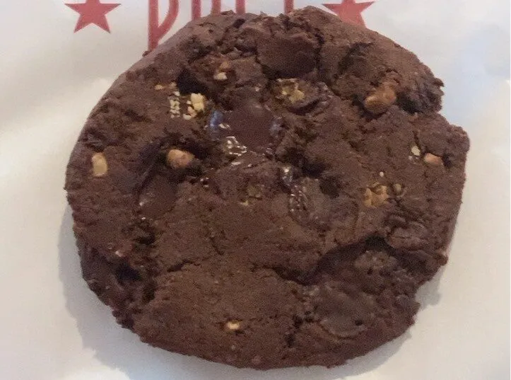 Dark chocolate & Almond Butter Cookie