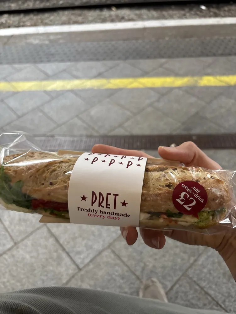 Pret Mozzarella, Roasted Tomato & Pesto Baguette