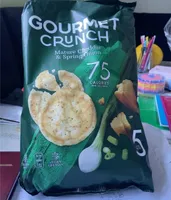 Mature chedder and spring onion crackers
