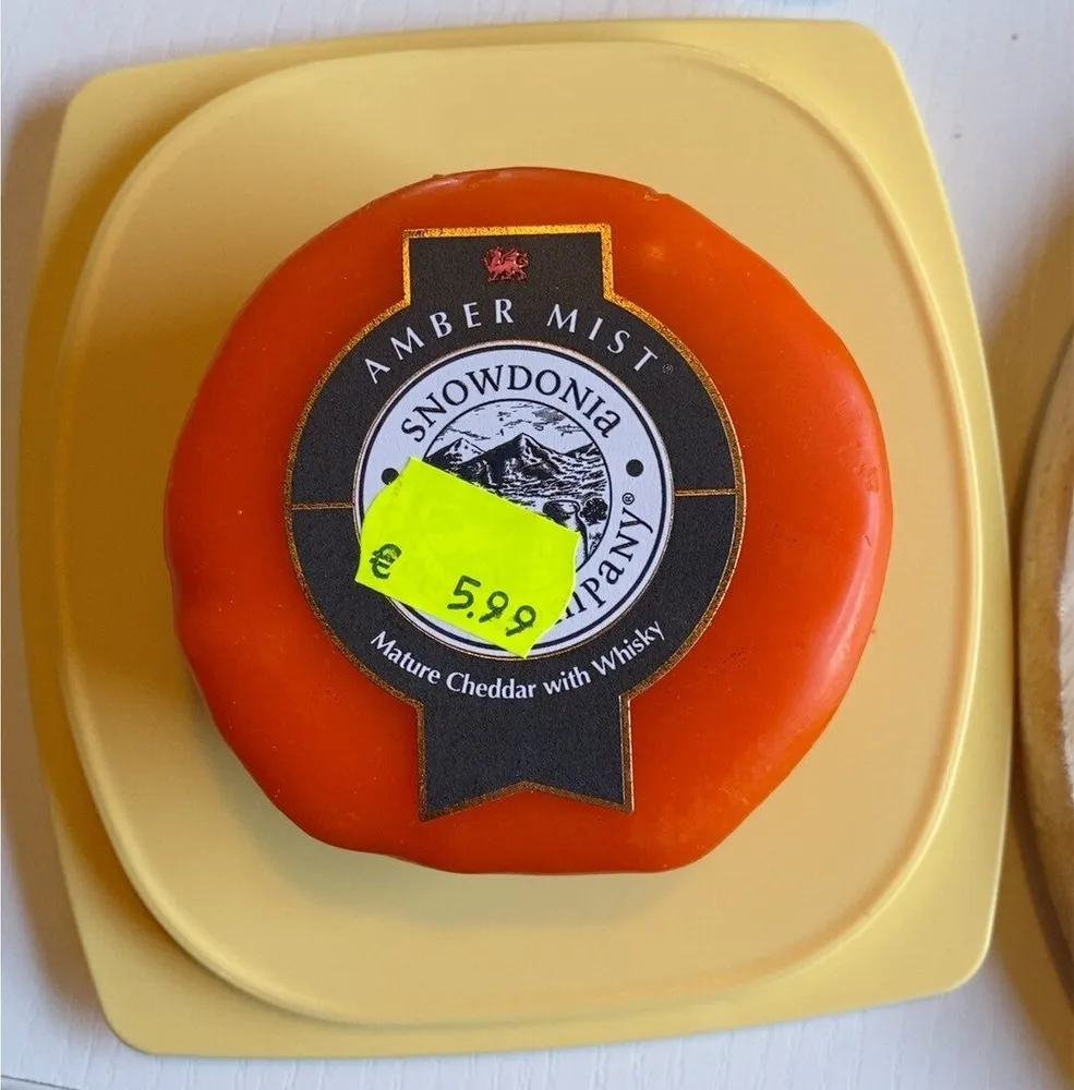Amber Mist Mature Cheddar with Whisky