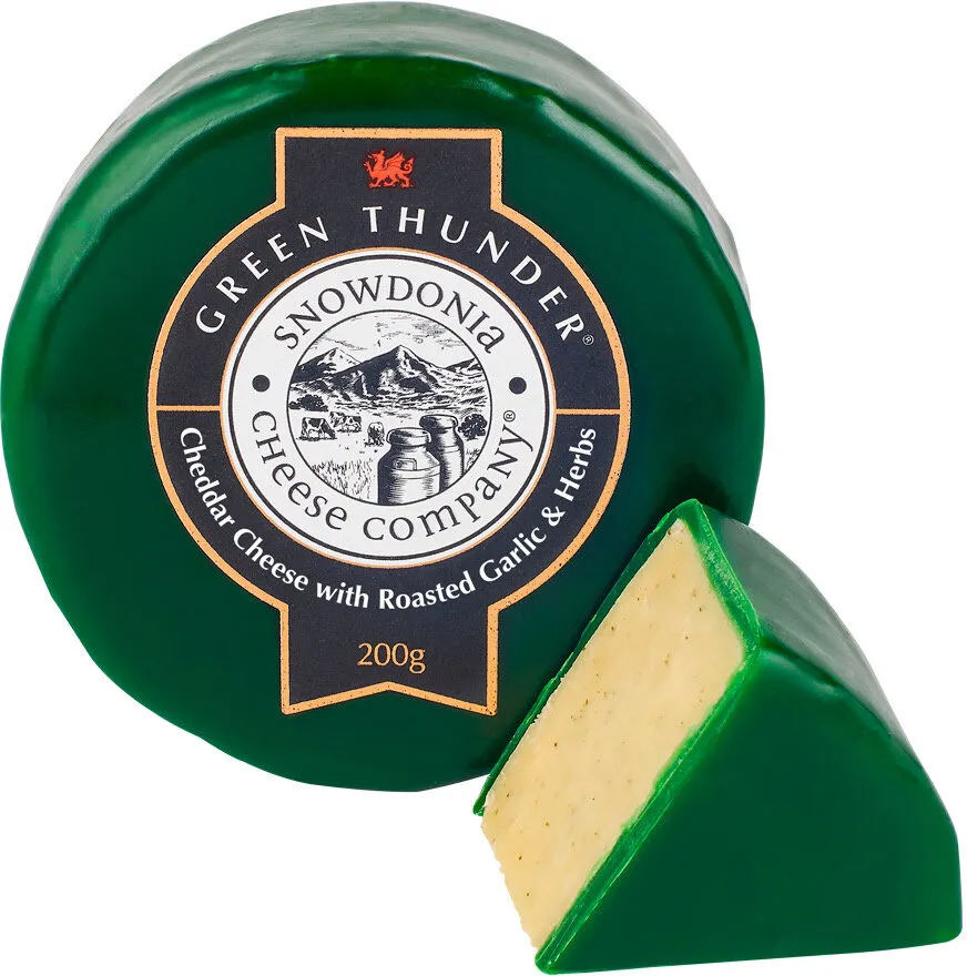 Green Thunder Cheddar Cheese with Roasted Garlic & Herbs  (33,6% MG)