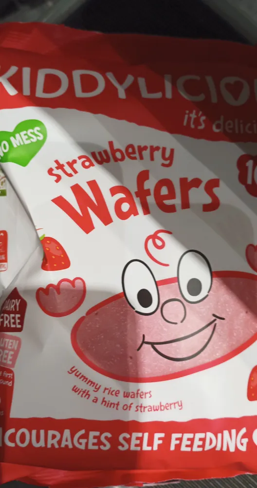 Strawberry wafers