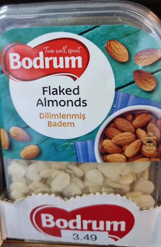 Flaked almonds