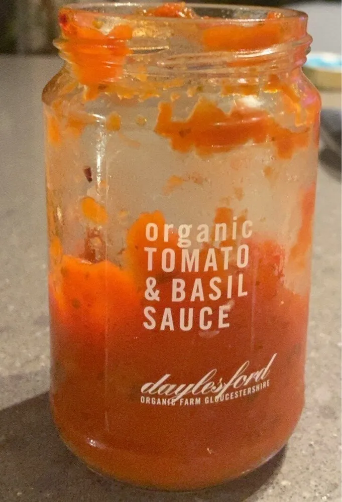 Organic tomato & basil sauce