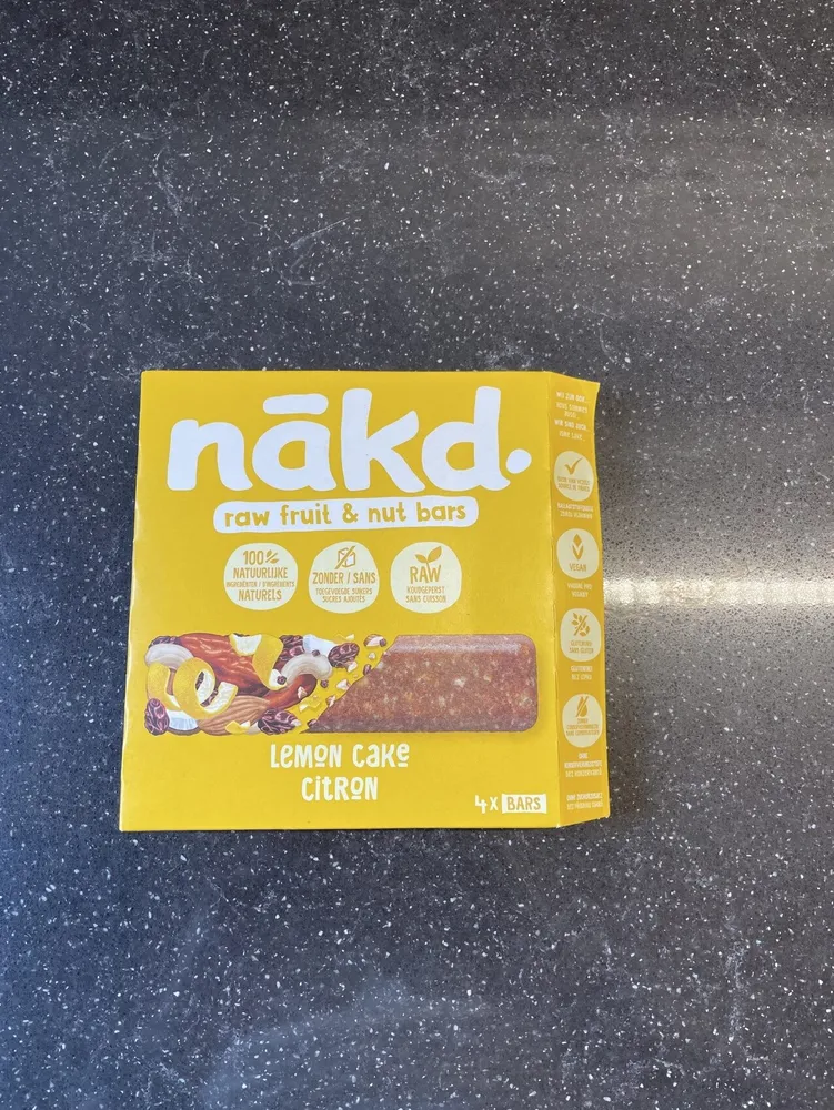Nakd. Lemon cake bars
