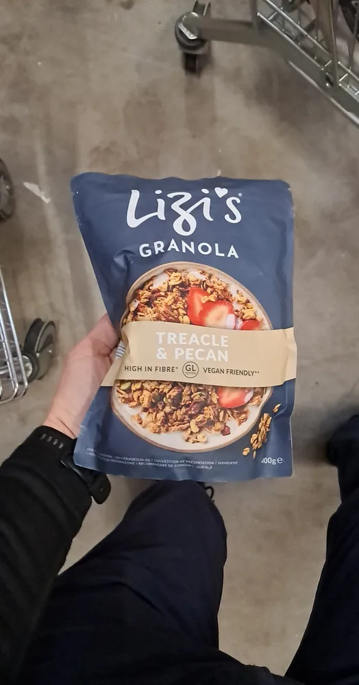 Lizis treacle and pecan granola