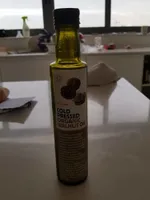 Cold pressed organic walnut oil