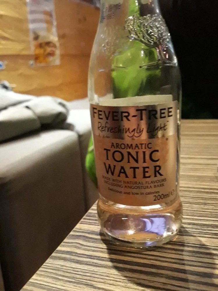 Aromatic tonic water