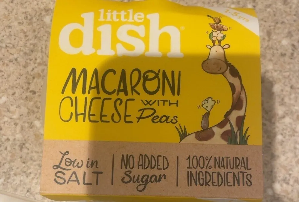 Macaroni cheese with peas
