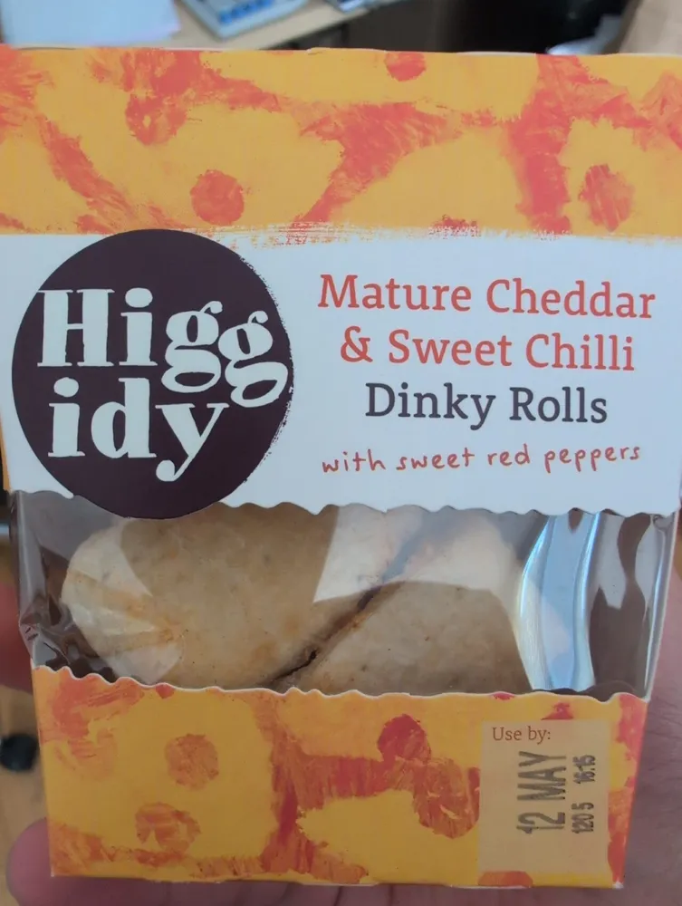 Mature Cheddar & Sweet Chilli Dinky Rolls