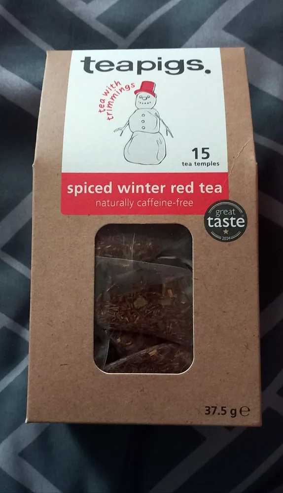 Spiced winter red tea