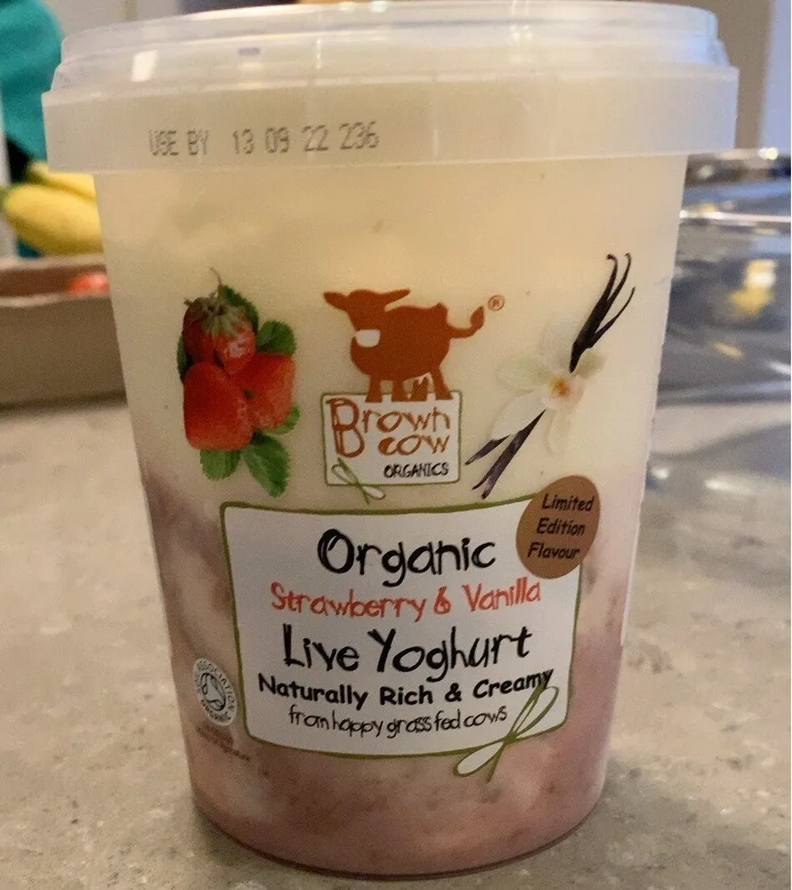 Strawberry and Vanilla Live Yougurt