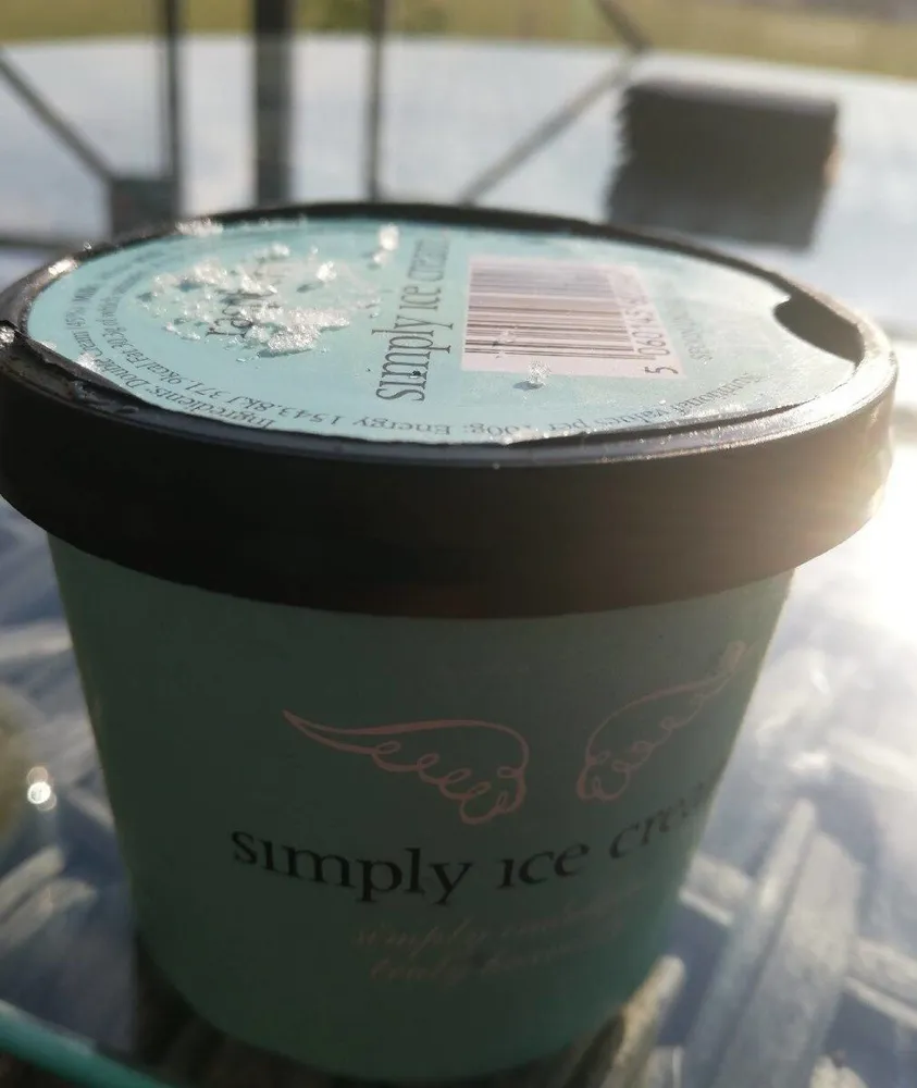 Raspberry simply ice cream