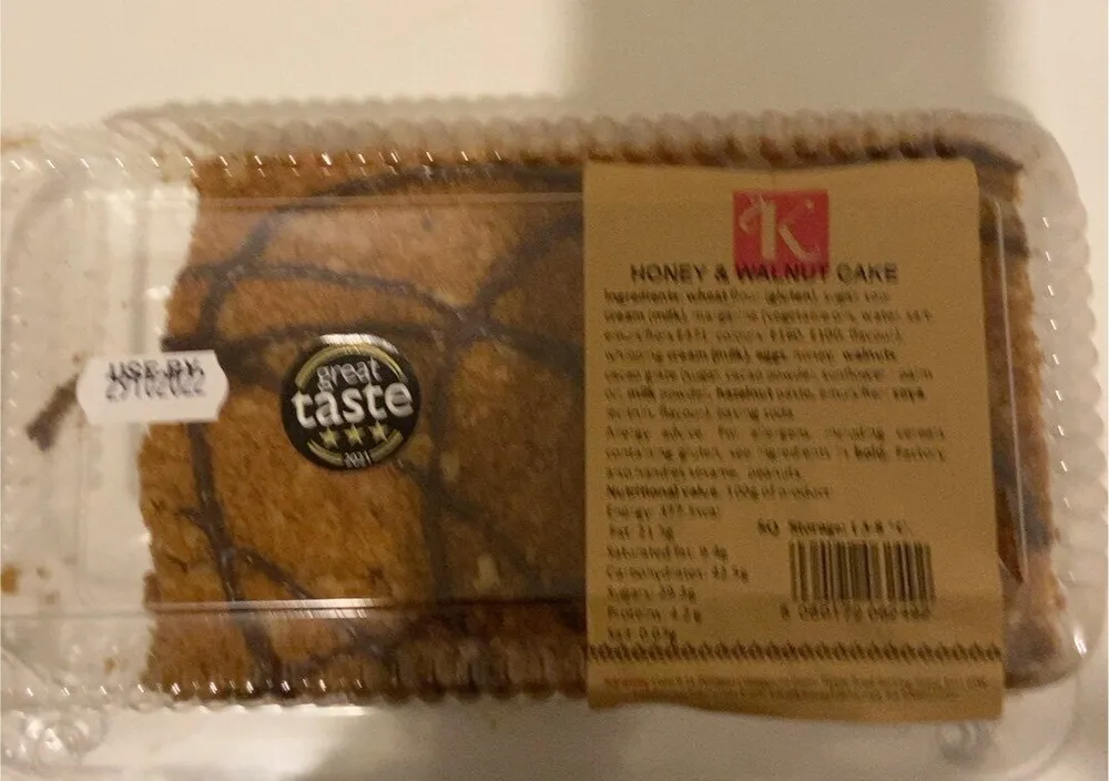 Honey and walnut cake