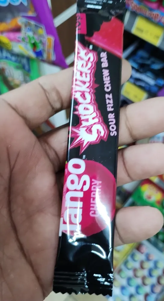 ango CHERRY SHOCKERS SOUR FIZZ CHEW BAR 10p 35