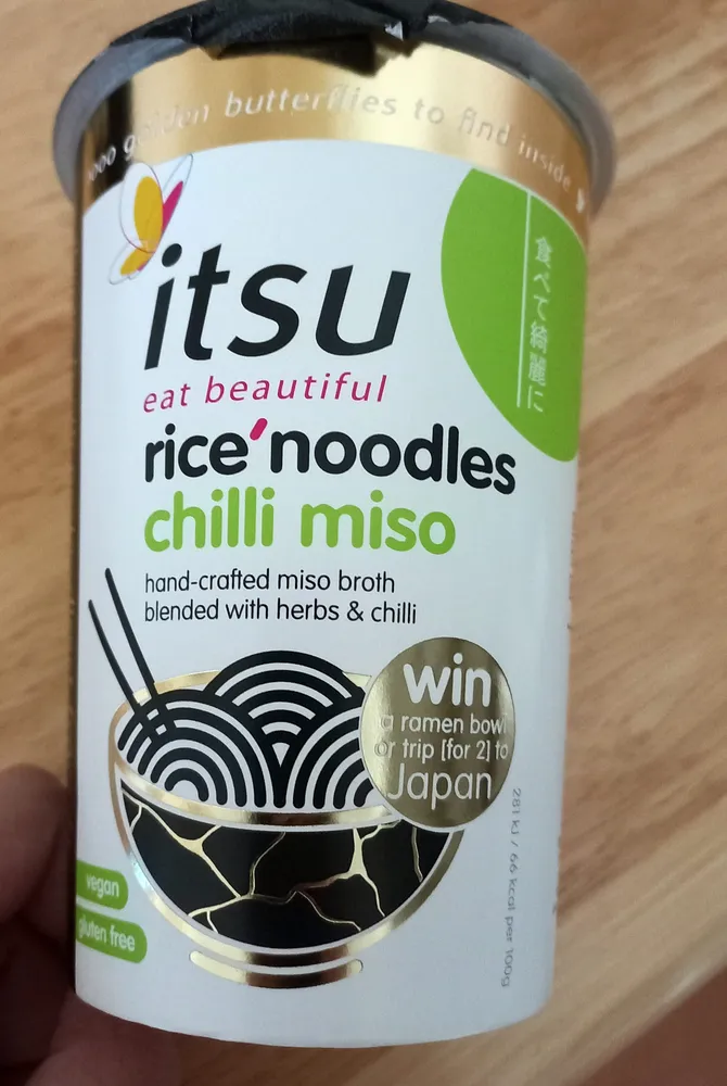 Rice noodles chilli miso