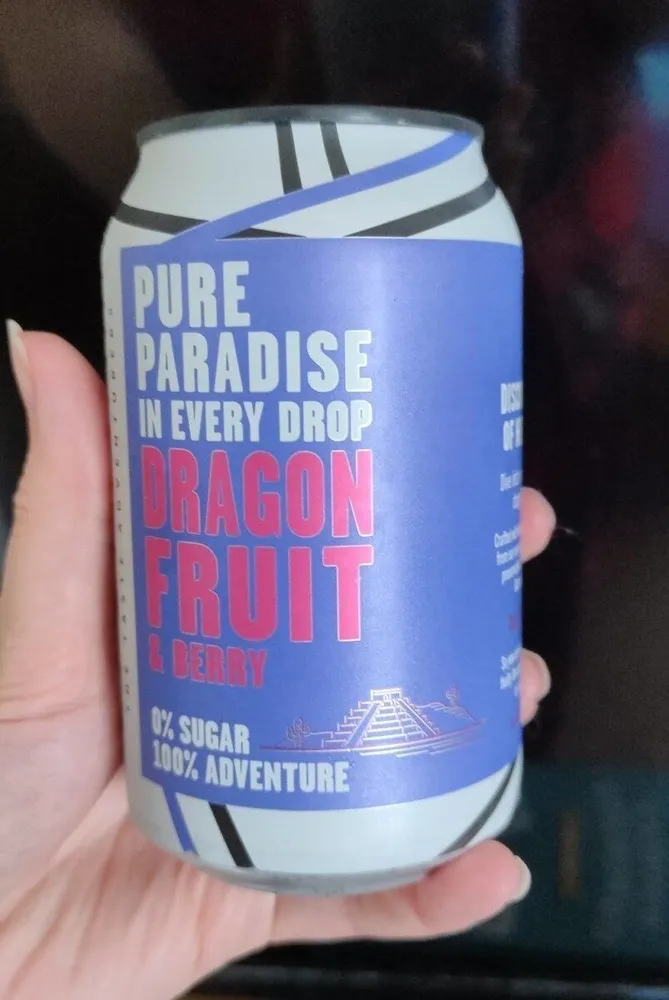 Dragon fruit and berry