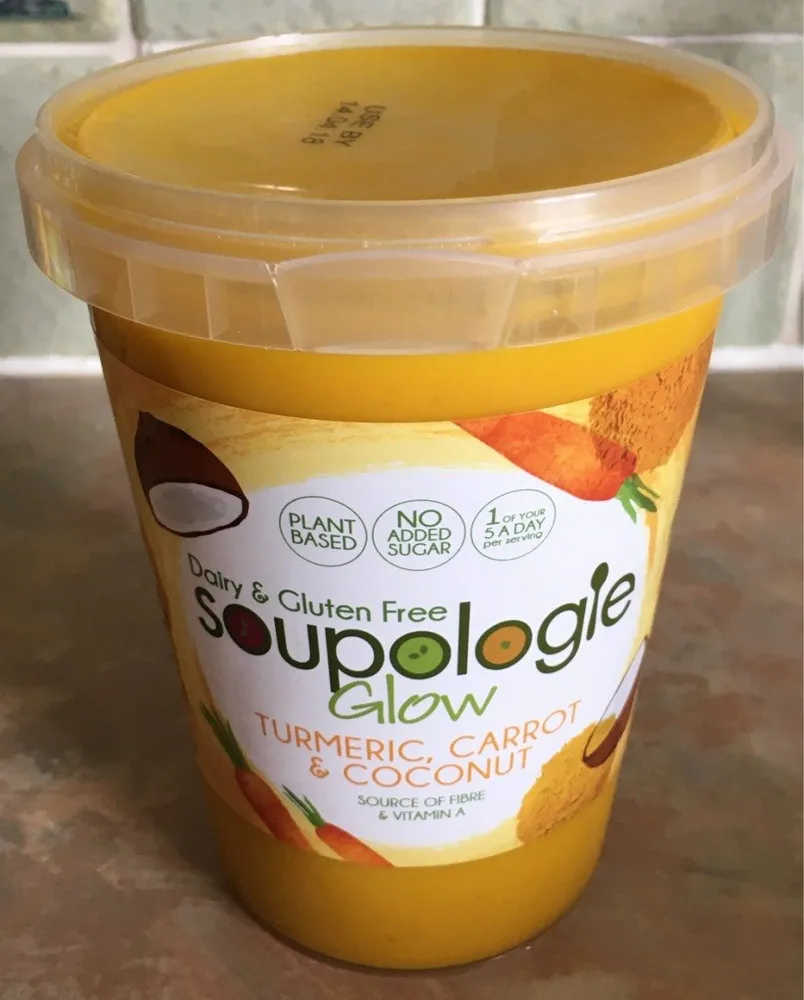 Turmeric, carrot & coconut soup