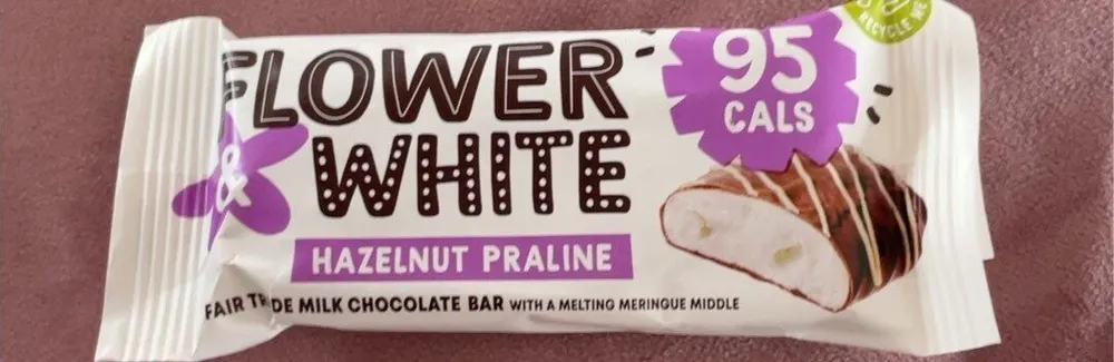 Hazelnut praline milk chocolate bar