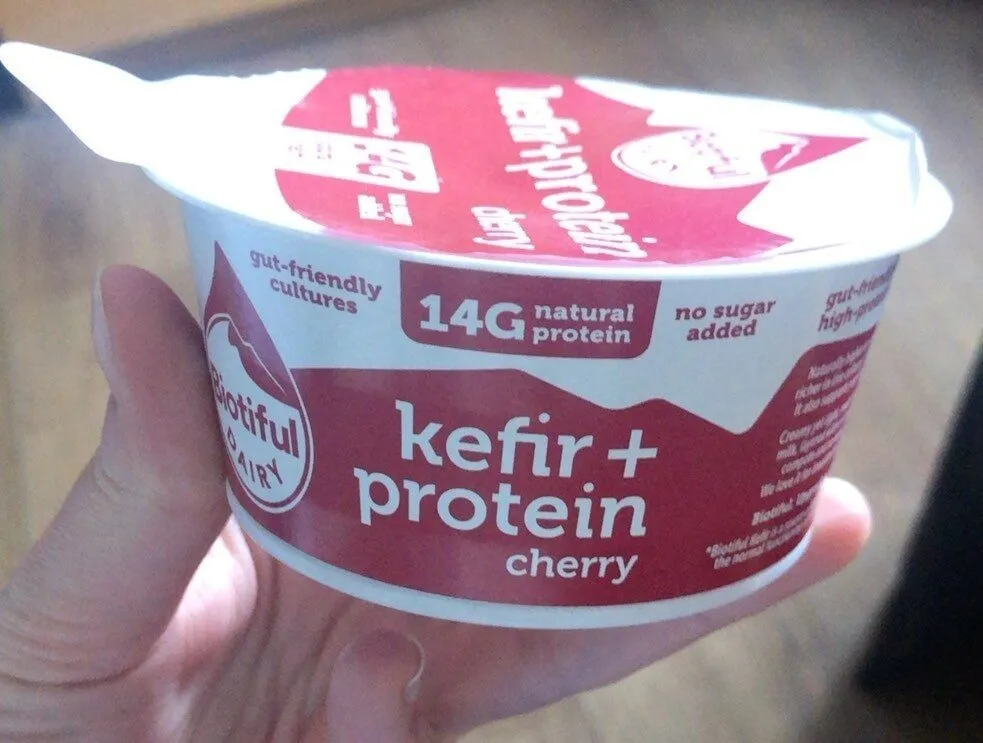 Kefir + protein cherry