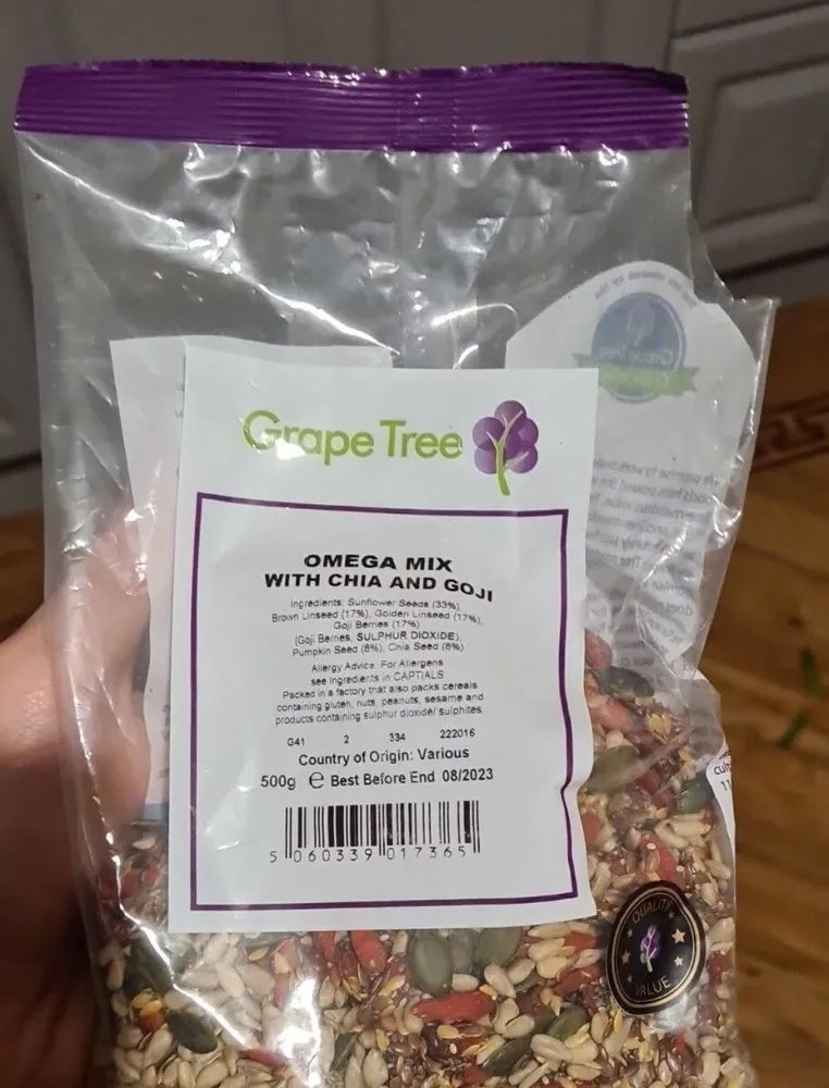 Omega mix with chia and goji