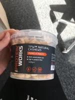 TPW NATURAL CASHEWS