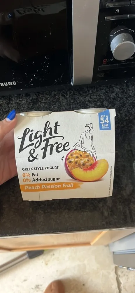 Free Peach Passion Fruit 0% Fat & 0% Added Sugar Yogurt 4 x