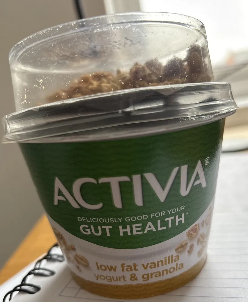 Low Fat Vanilla Yogurt & Granola