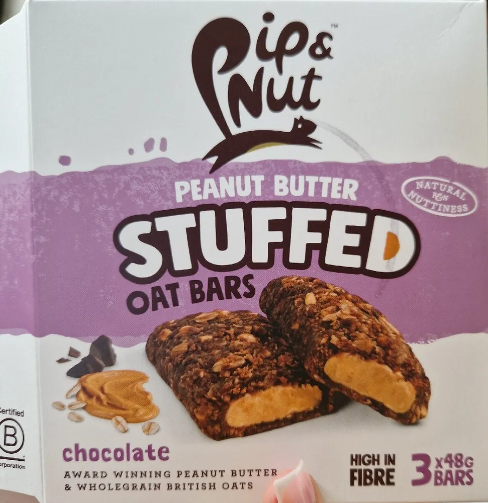 PEANUT BUTTER STUFFED OAT BARS